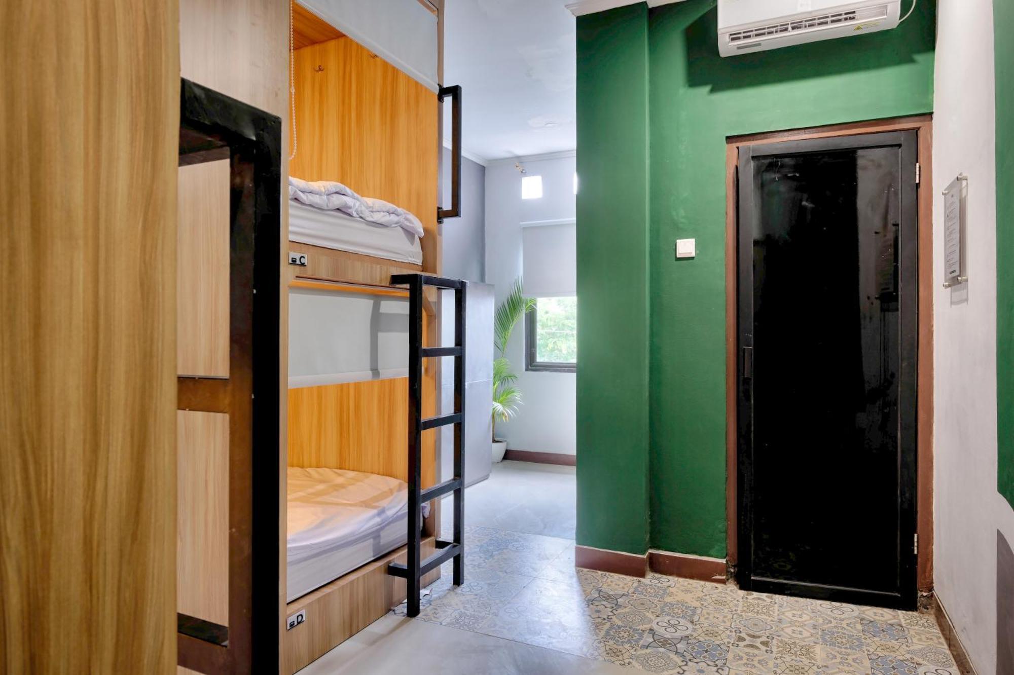 Hubs Hostel יוגיאקרטה מראה חיצוני תמונה
