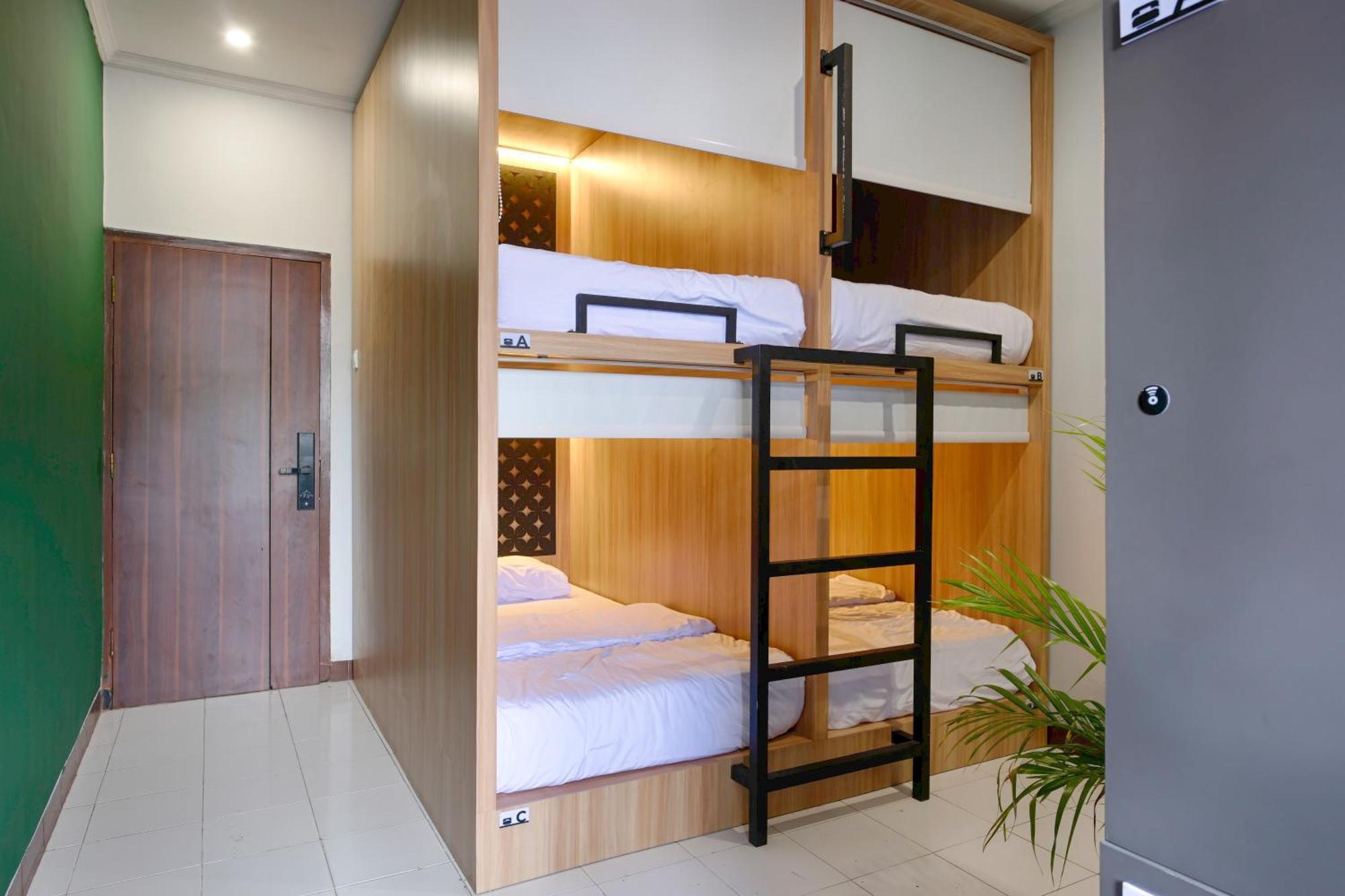 Hubs Hostel יוגיאקרטה מראה חיצוני תמונה