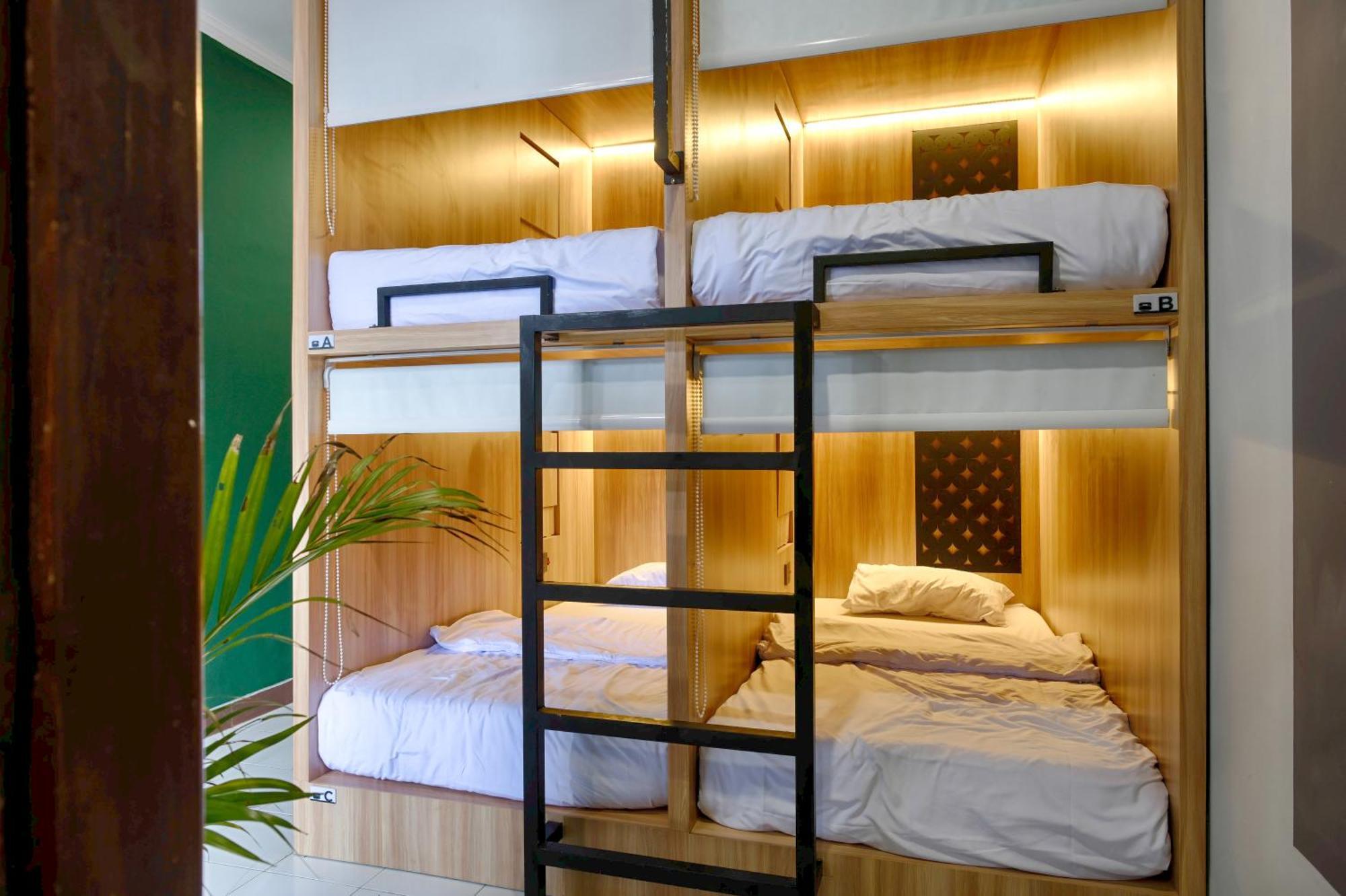 Hubs Hostel יוגיאקרטה מראה חיצוני תמונה
